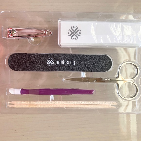 NWT Jamberry Application Kit, Everything you need to apply a set of nails - Picture 4 of 7